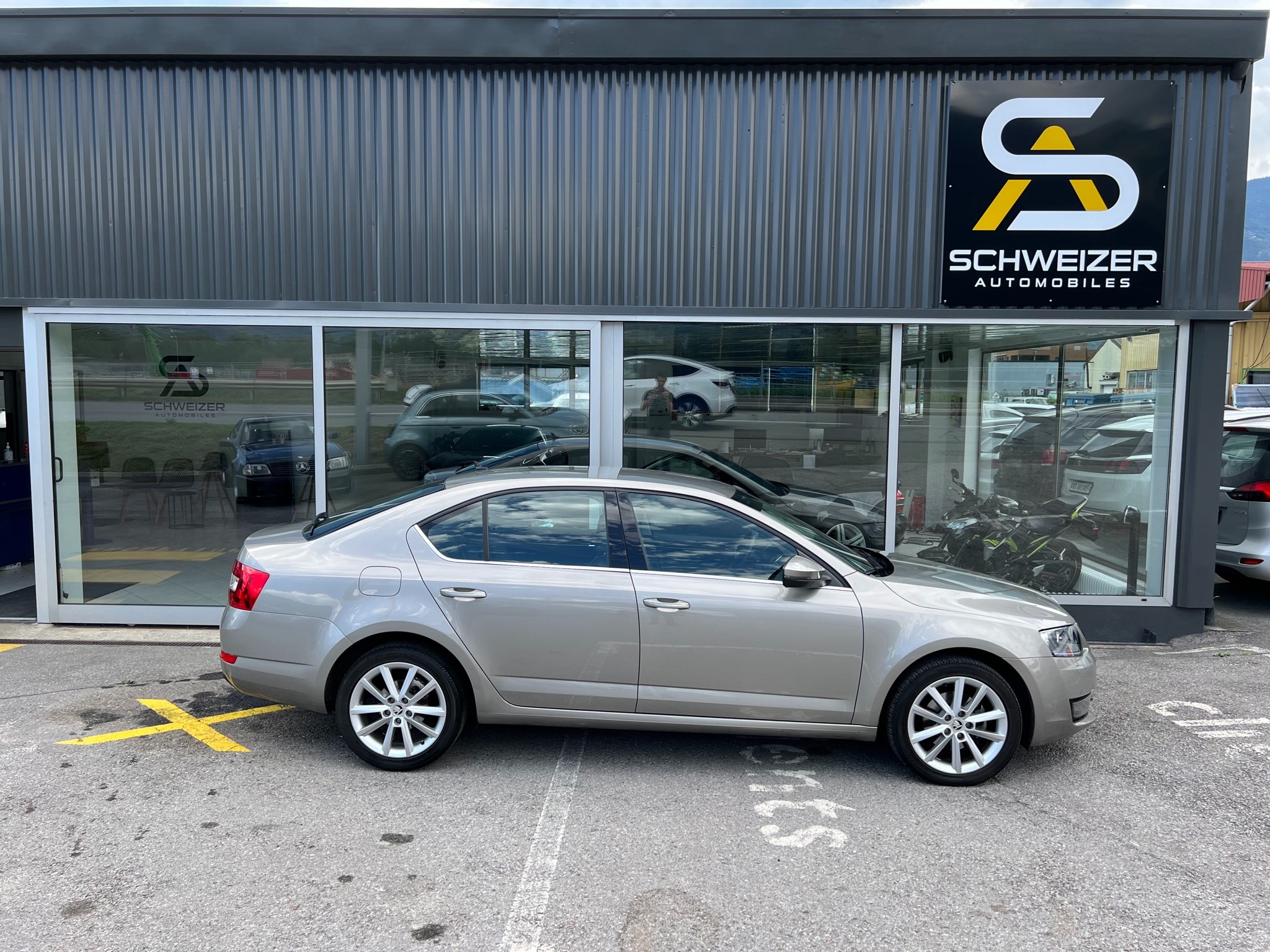 SKODA Octavia 2.0 TDI Elegance DSG