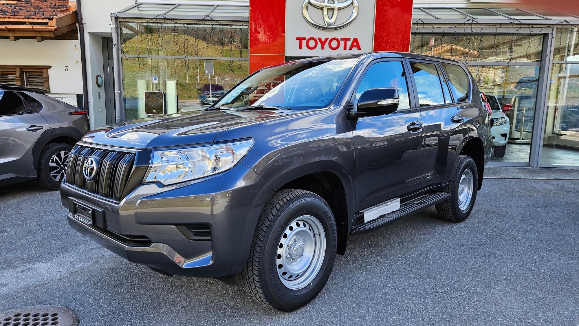 TOYOTA Land Cruiser 2.8 D 204 Active