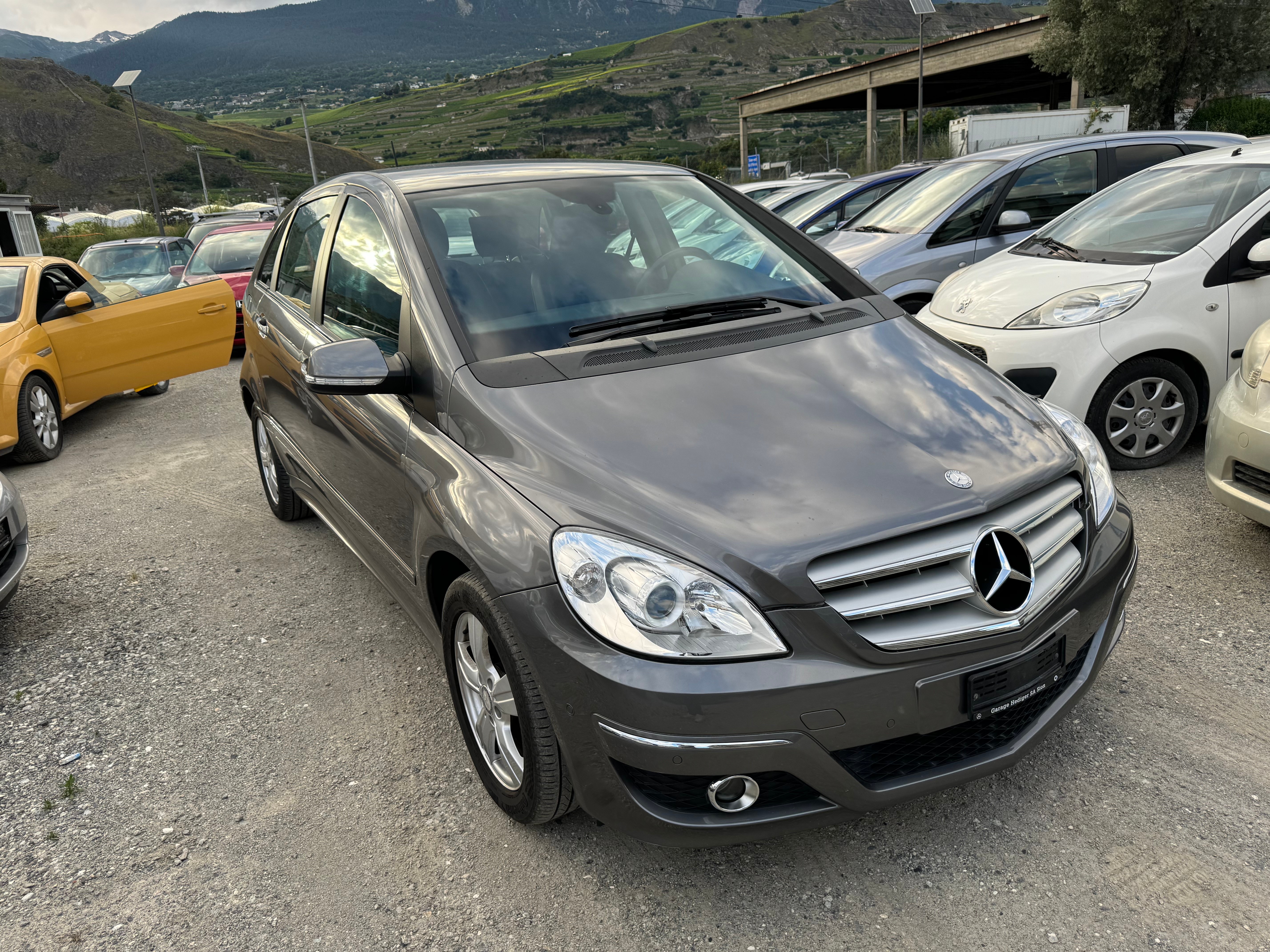 MERCEDES-BENZ B 180 Selection Autotronic