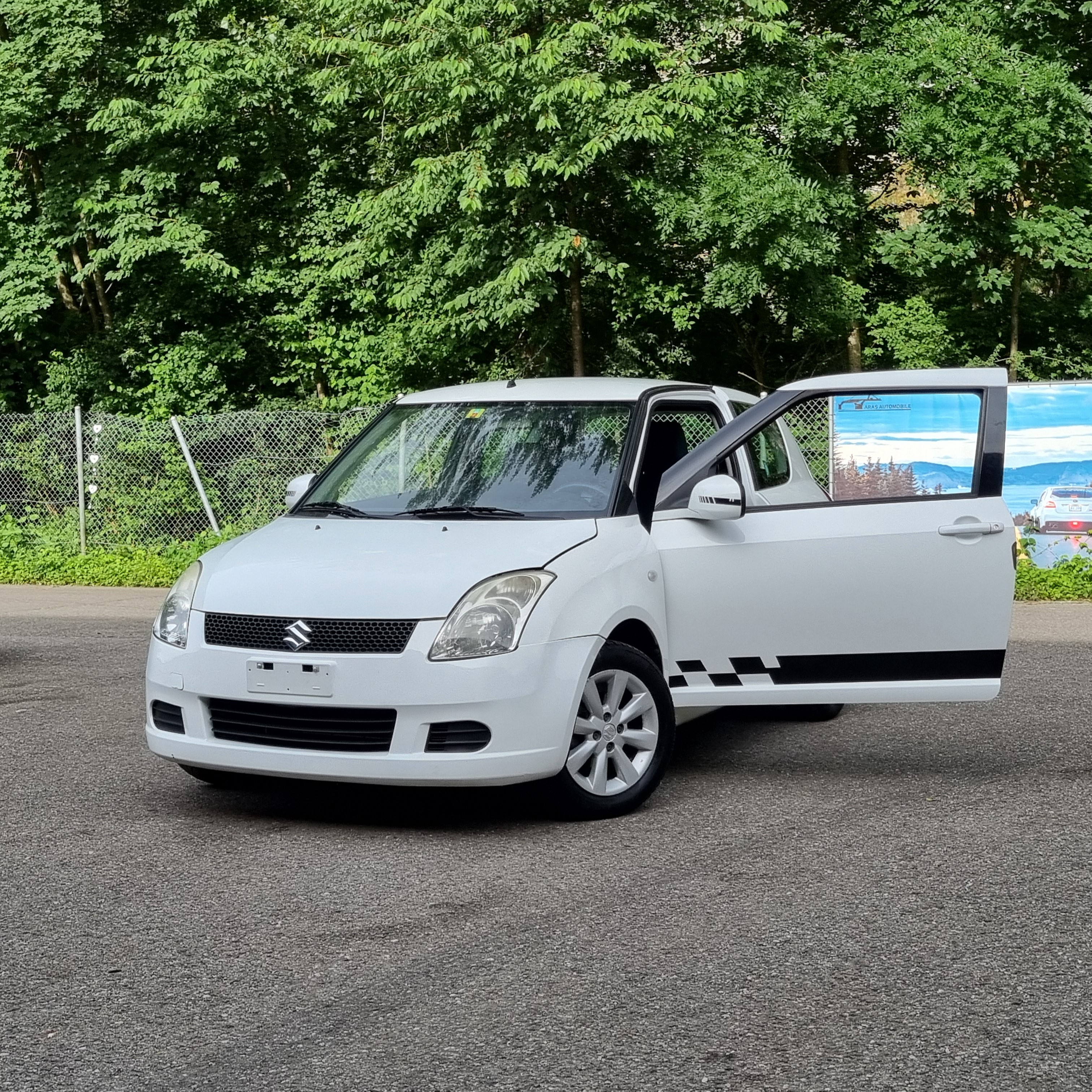 SUZUKI Swift 1.3i 16V GL Top