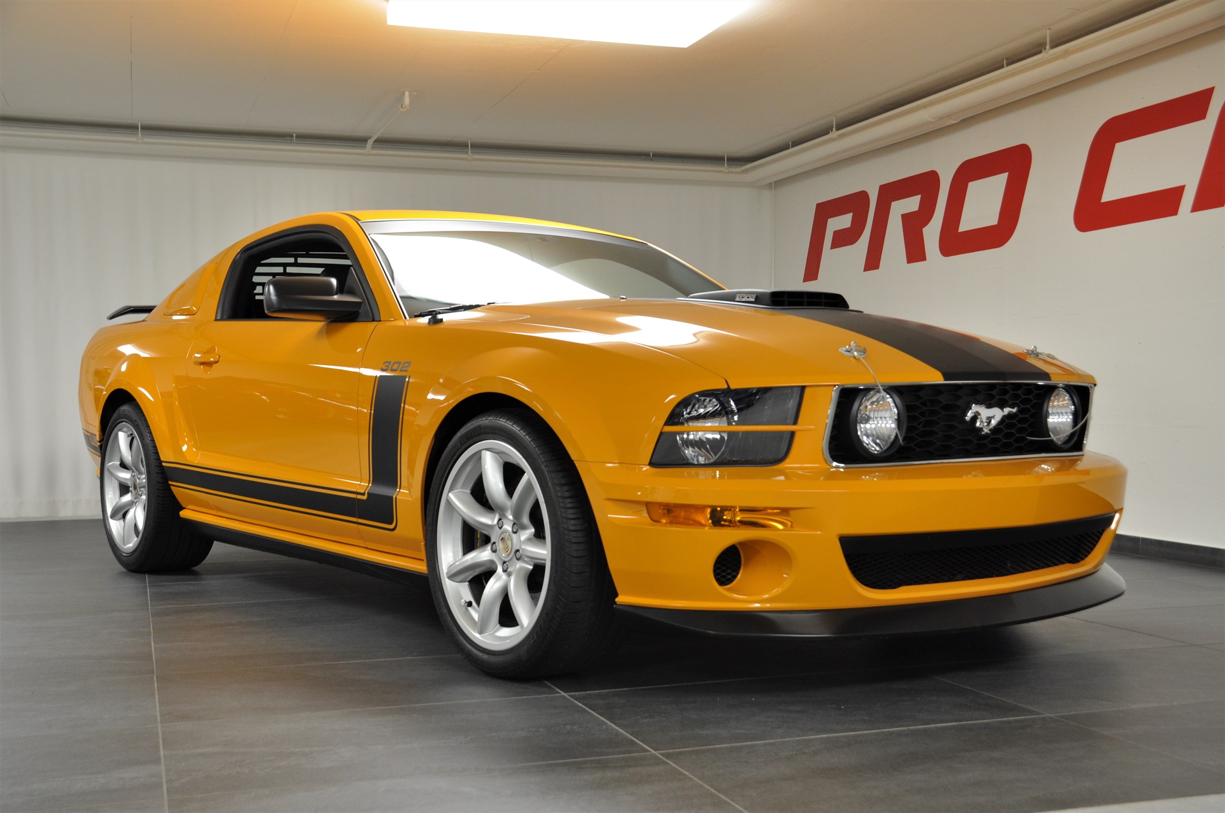 FORD Mustang Saleen Parnelli Jones Special Edition