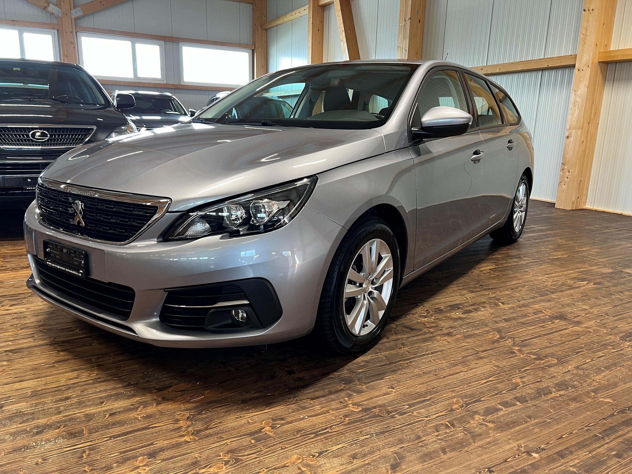 PEUGEOT 308 SW 1.5 BlueHDI Business Line EAT8