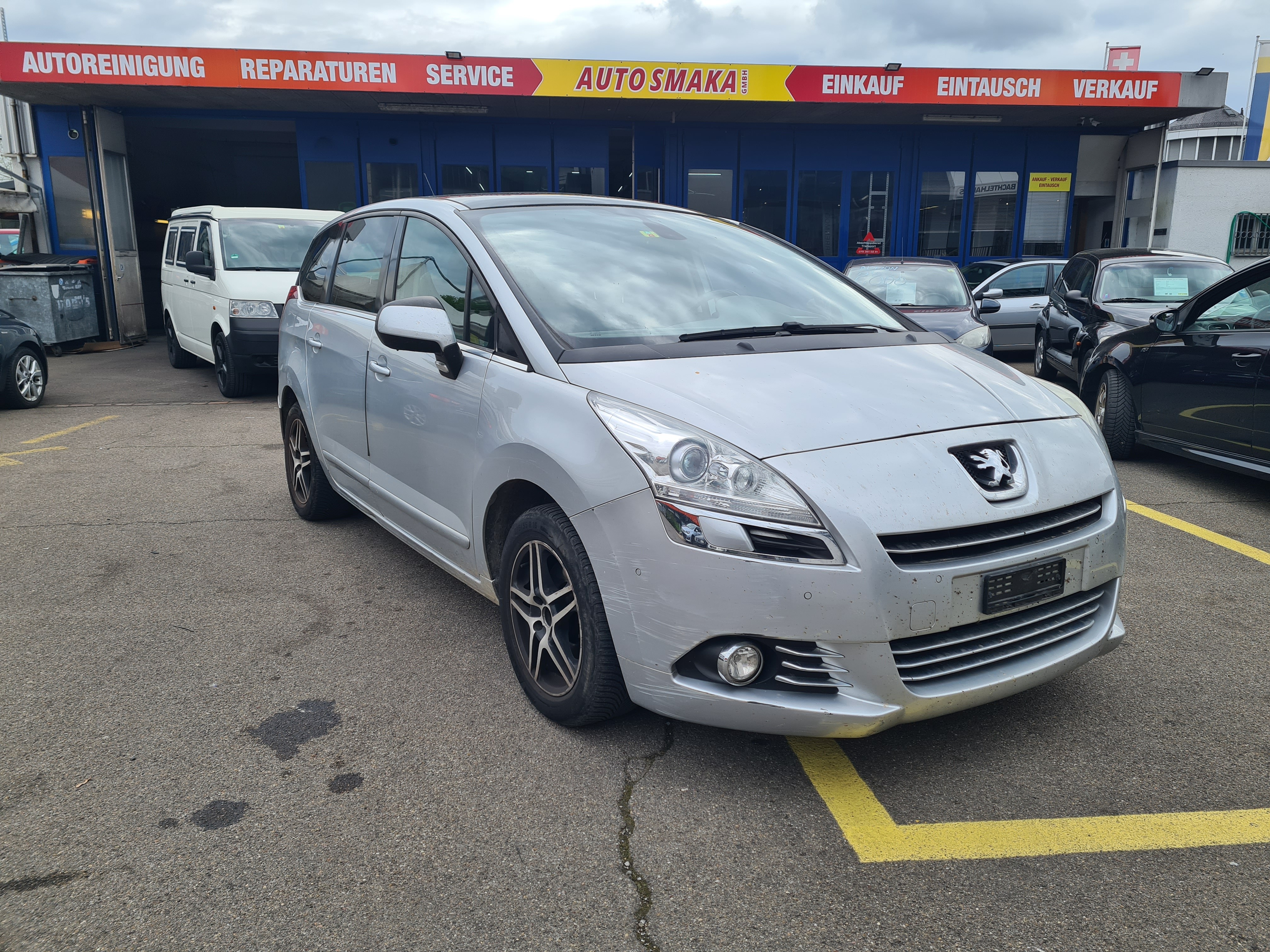 PEUGEOT 5008 2.0 HDI Sport