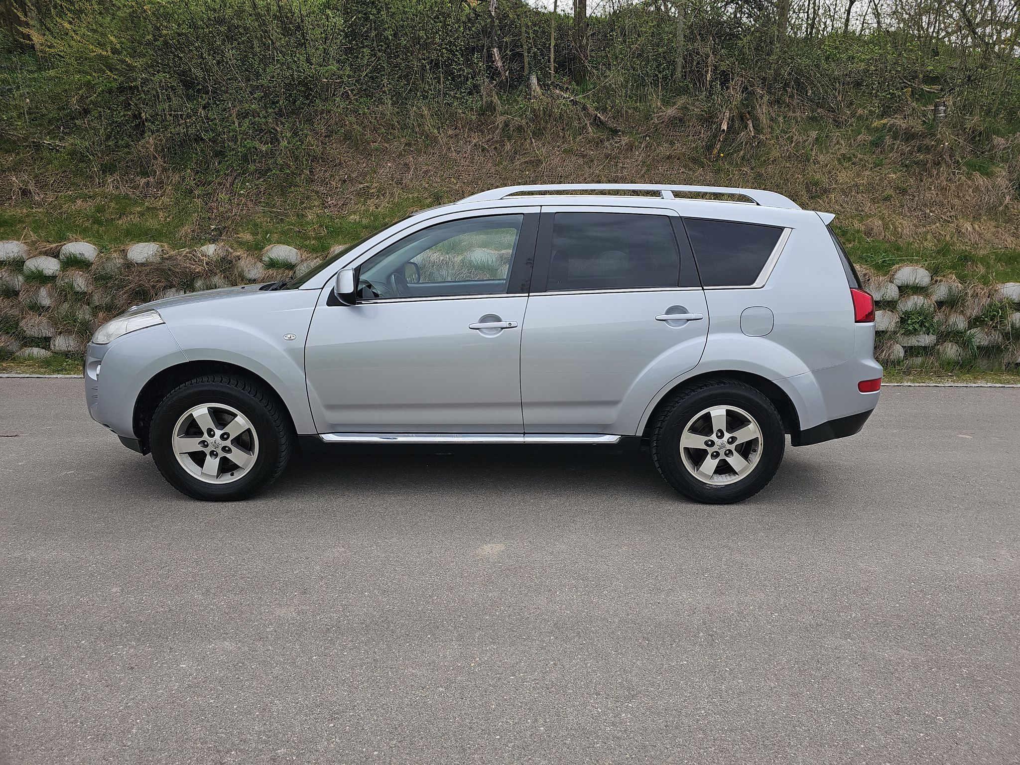 PEUGEOT 4007 2.2 HDi Dynamic