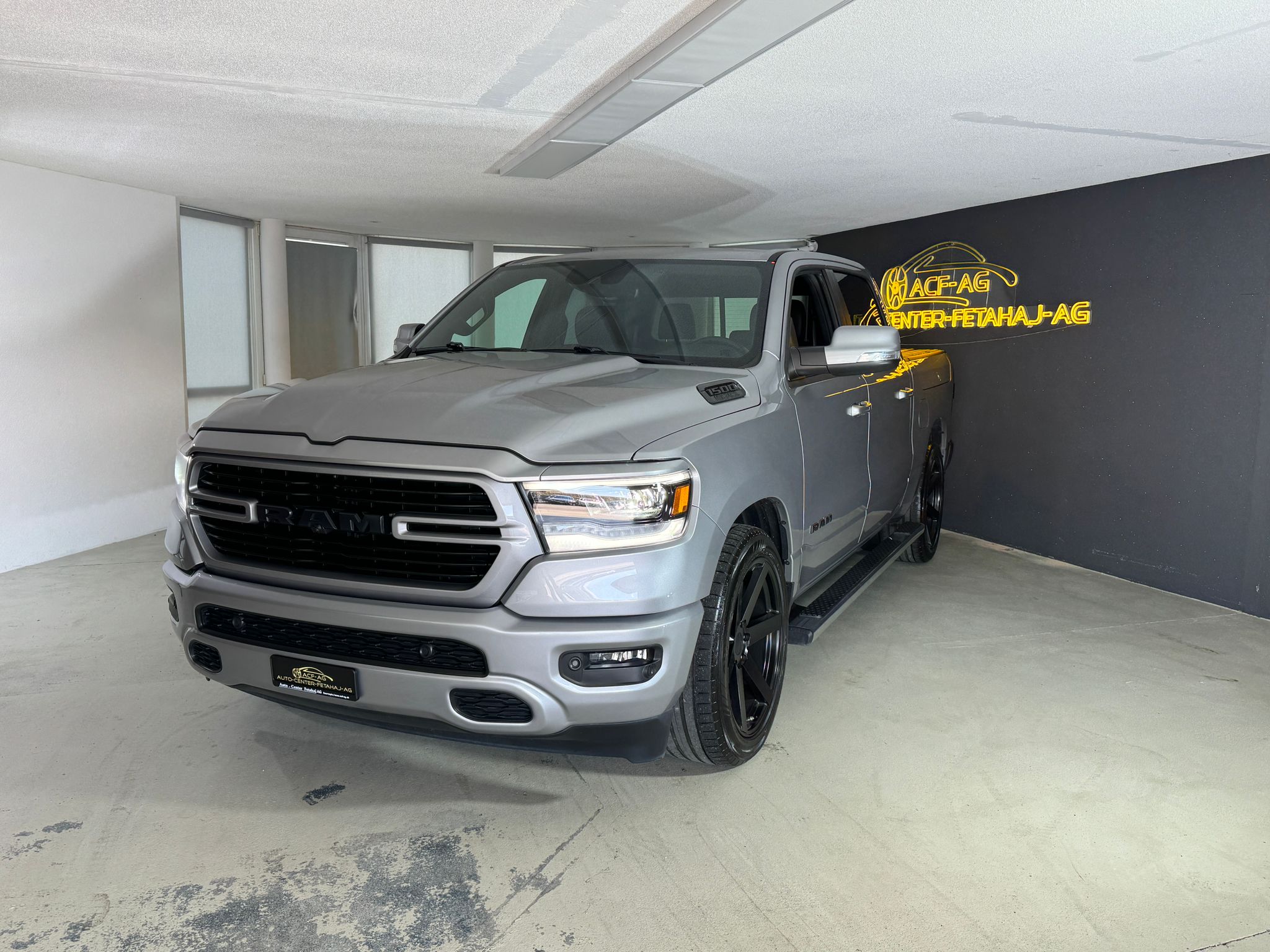 DODGE 1500 SPORT HEMI