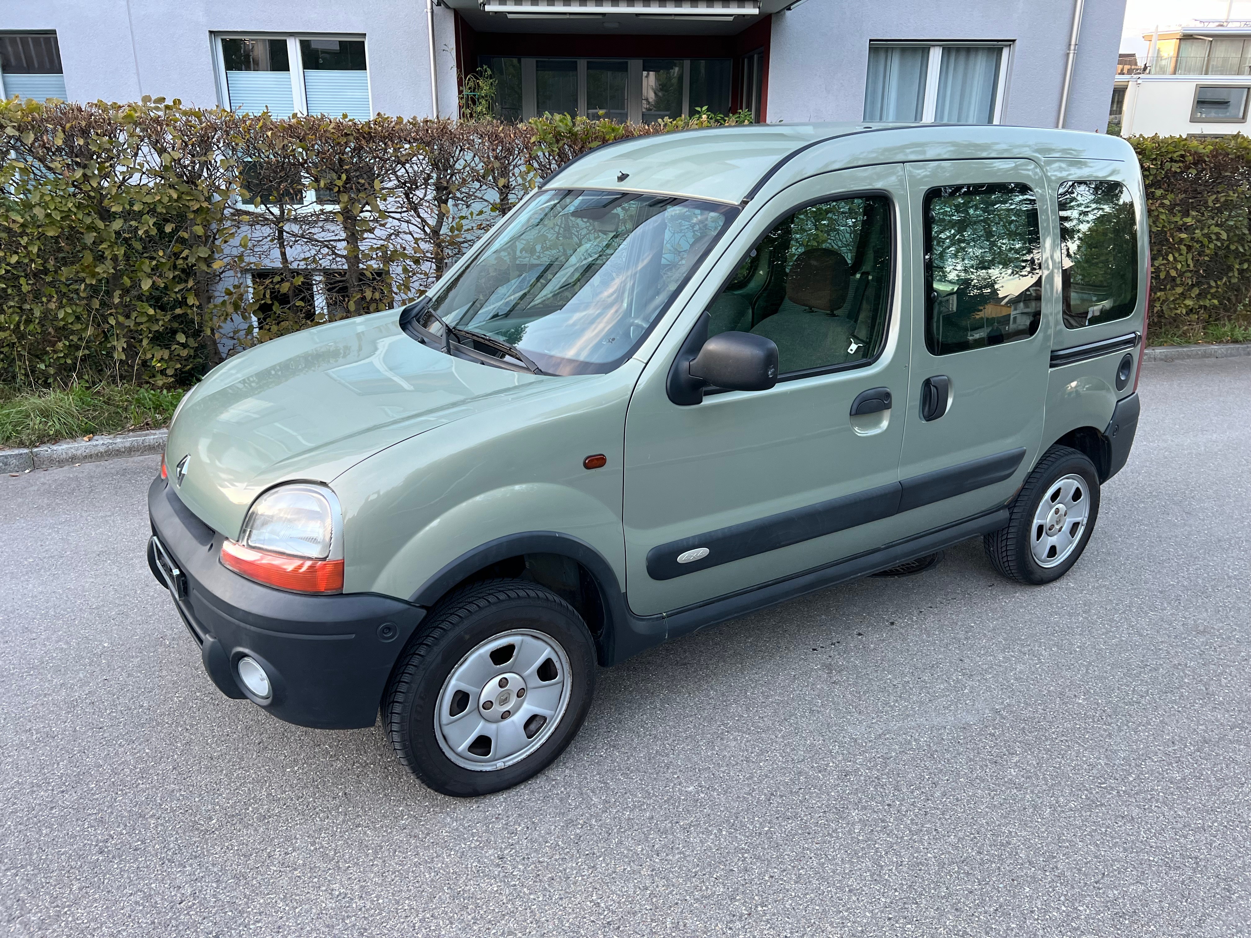 RENAULT Kangoo 1.6 16V Privilège Suisse 4X4