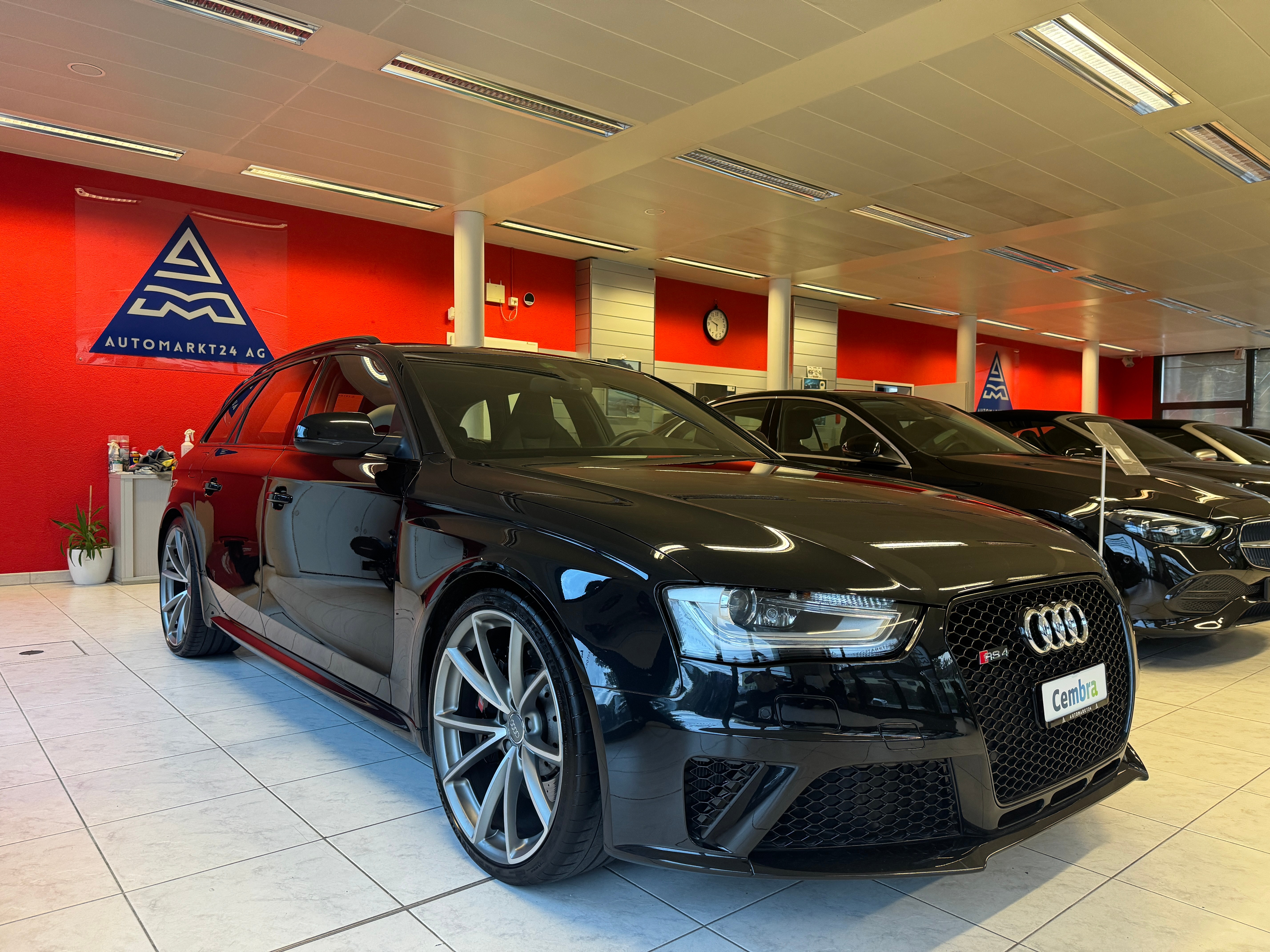 AUDI RS4 Avant 4.2 FSI V8 quattro S-tronic