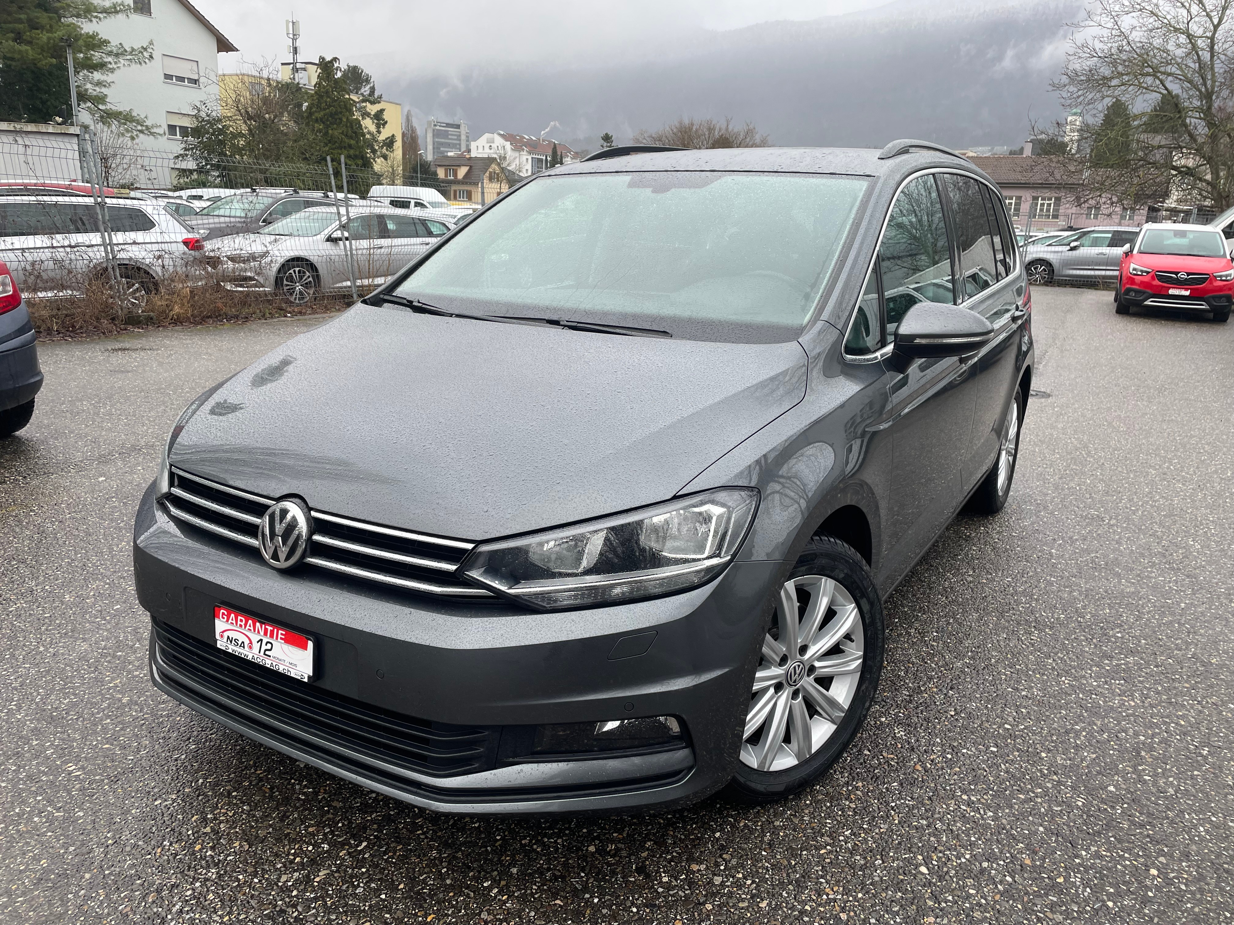 VW Touran 1.6 TDI Comfortline DSG * 07x Sitze * Gr. Navi * Klima-auto * Tempomat * PDC V&H-Rückfahrkamera * Frisch Ab MFK