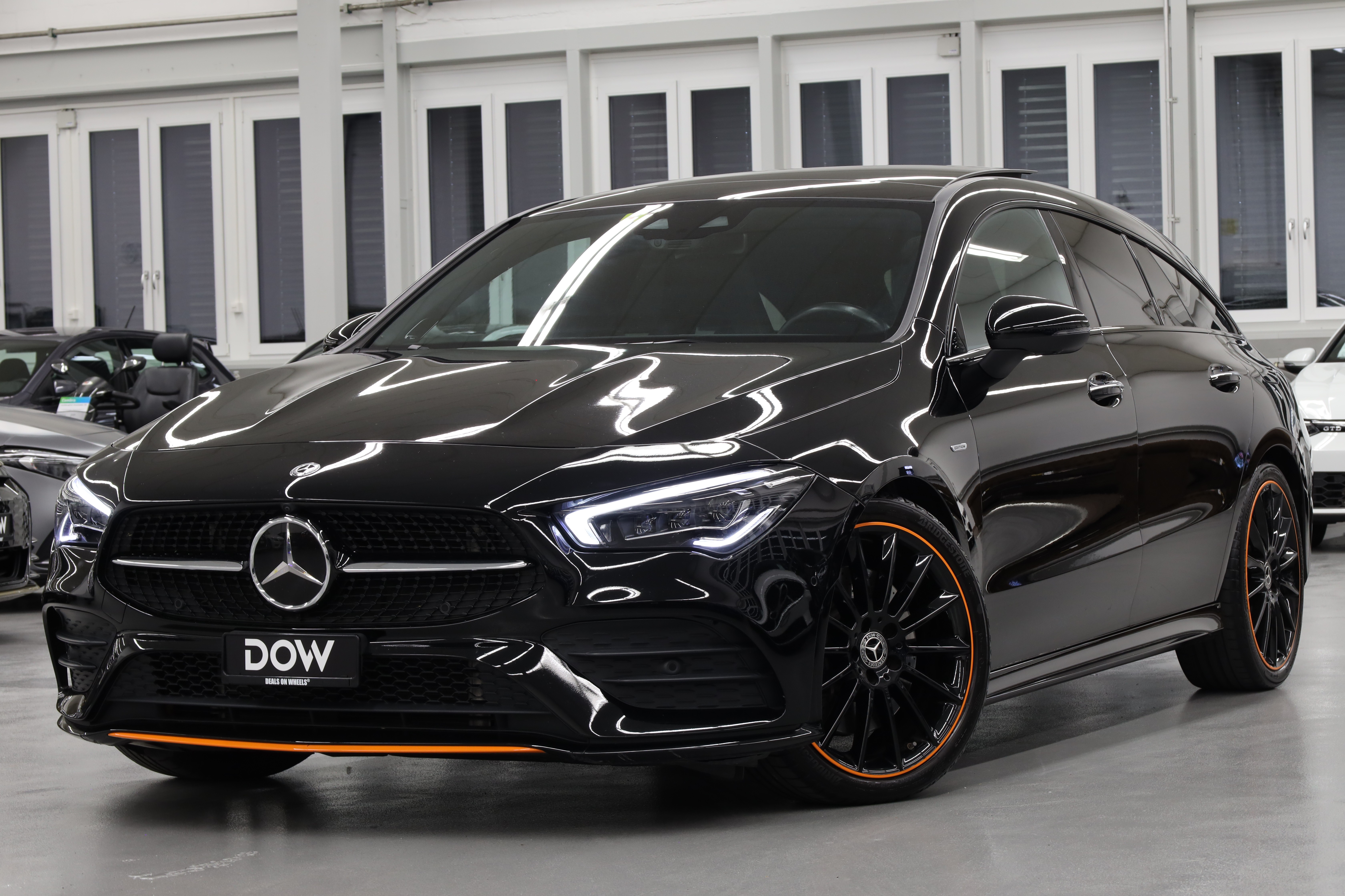 MERCEDES-BENZ CLA Shooting Brake 250 4Matic 7G-DCT AMG Line