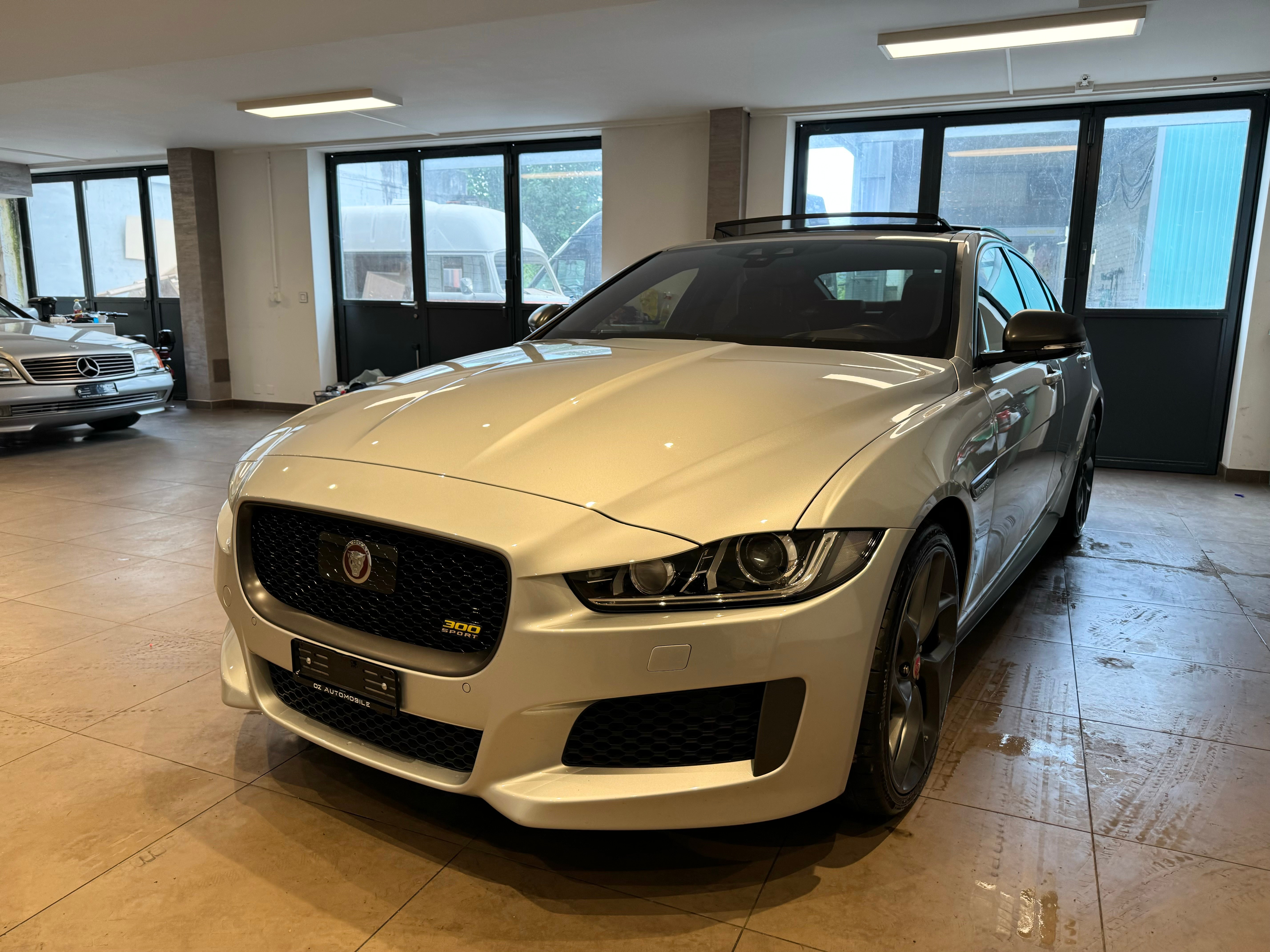 JAGUAR XE 30t 2.0 300 Sport AWD Automatic