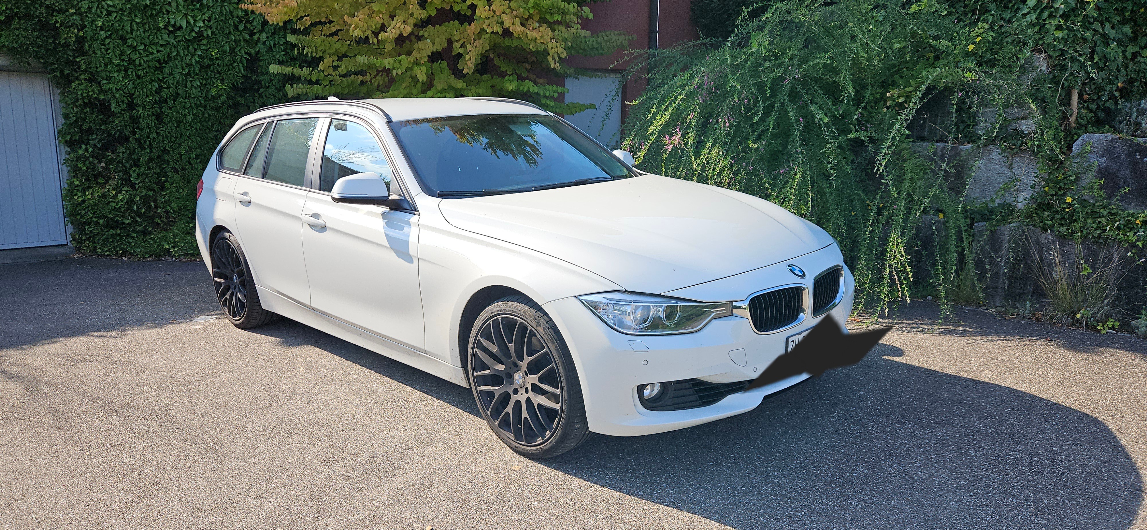 BMW 320i xDrive Touring Steptronic