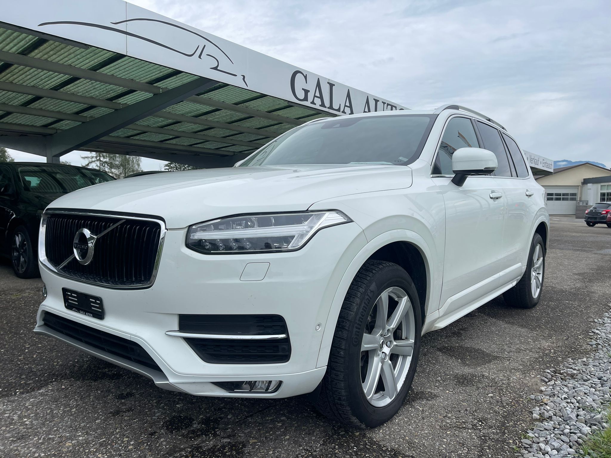 VOLVO XC90 D5 AWD Momentum Geartronic