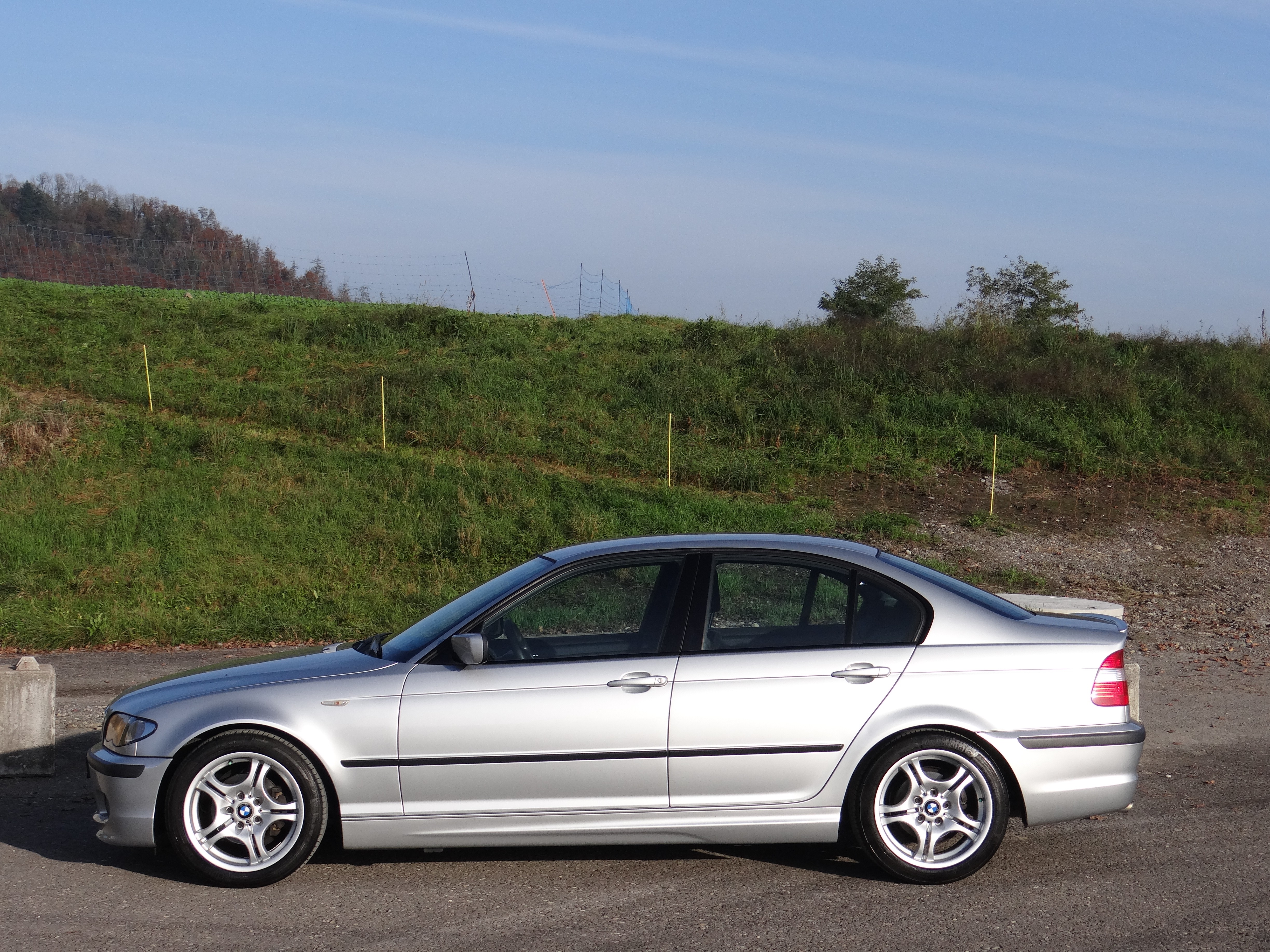 BMW 320i