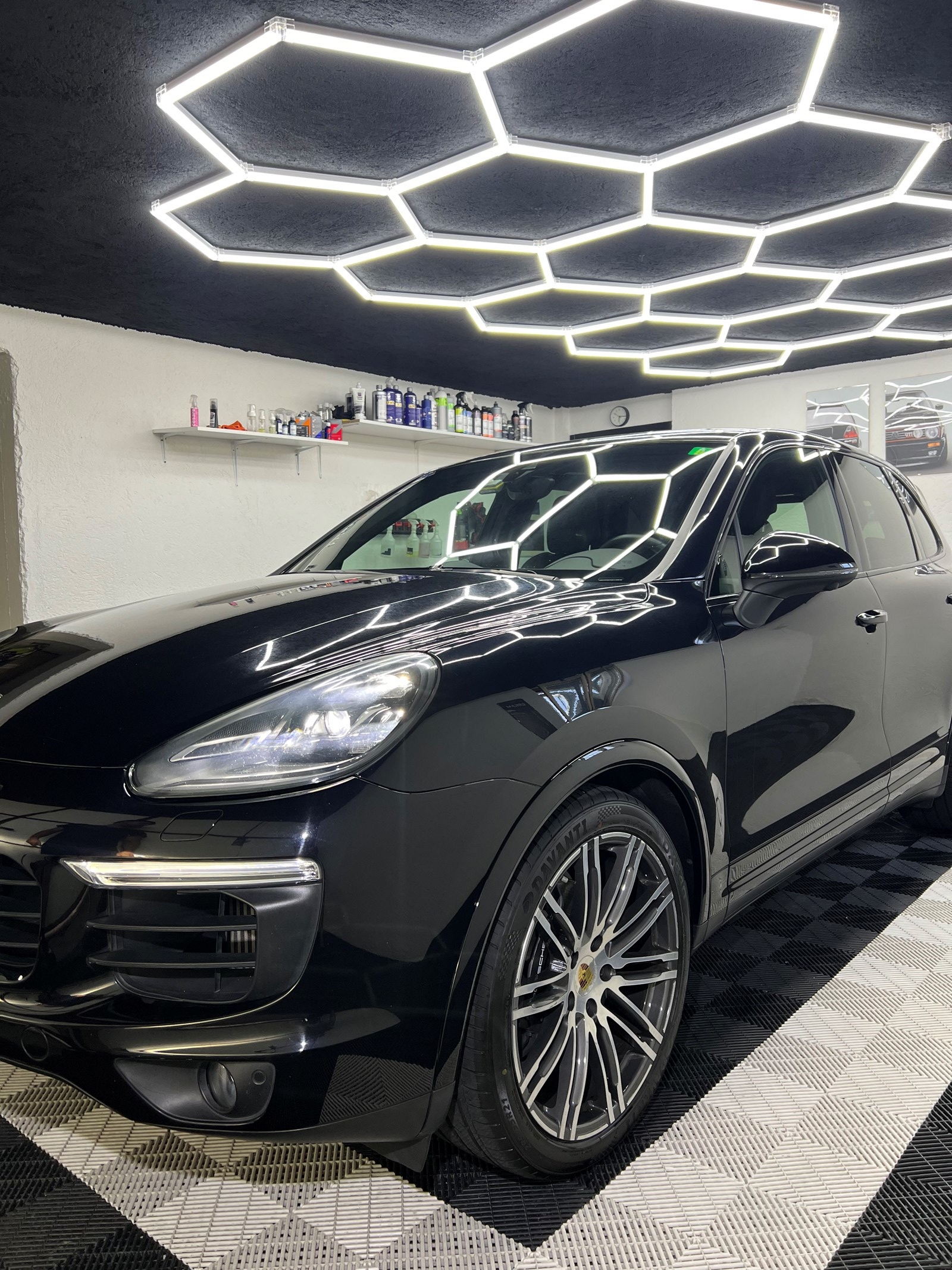 PORSCHE Cayenne Diesel Platinum Edition