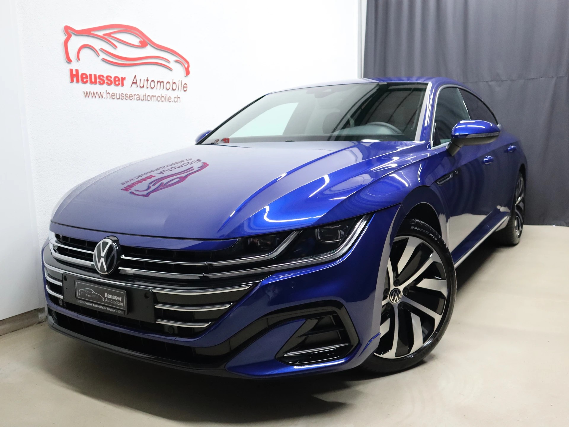 VW Arteon 2.0 TSI R-Line DSG - IQ Light - Virtual Cockpit - Navi - AHK - Kamera - 190 PS