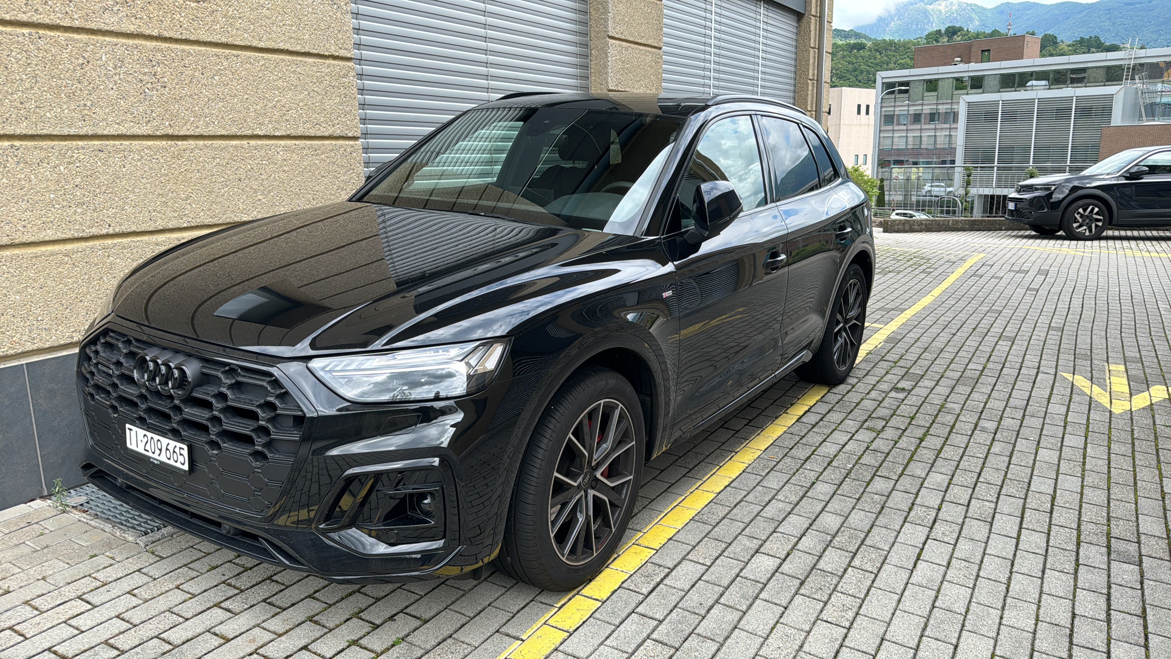 AUDI Q5 40 TDI Black Edition S Line quattro S-tronic