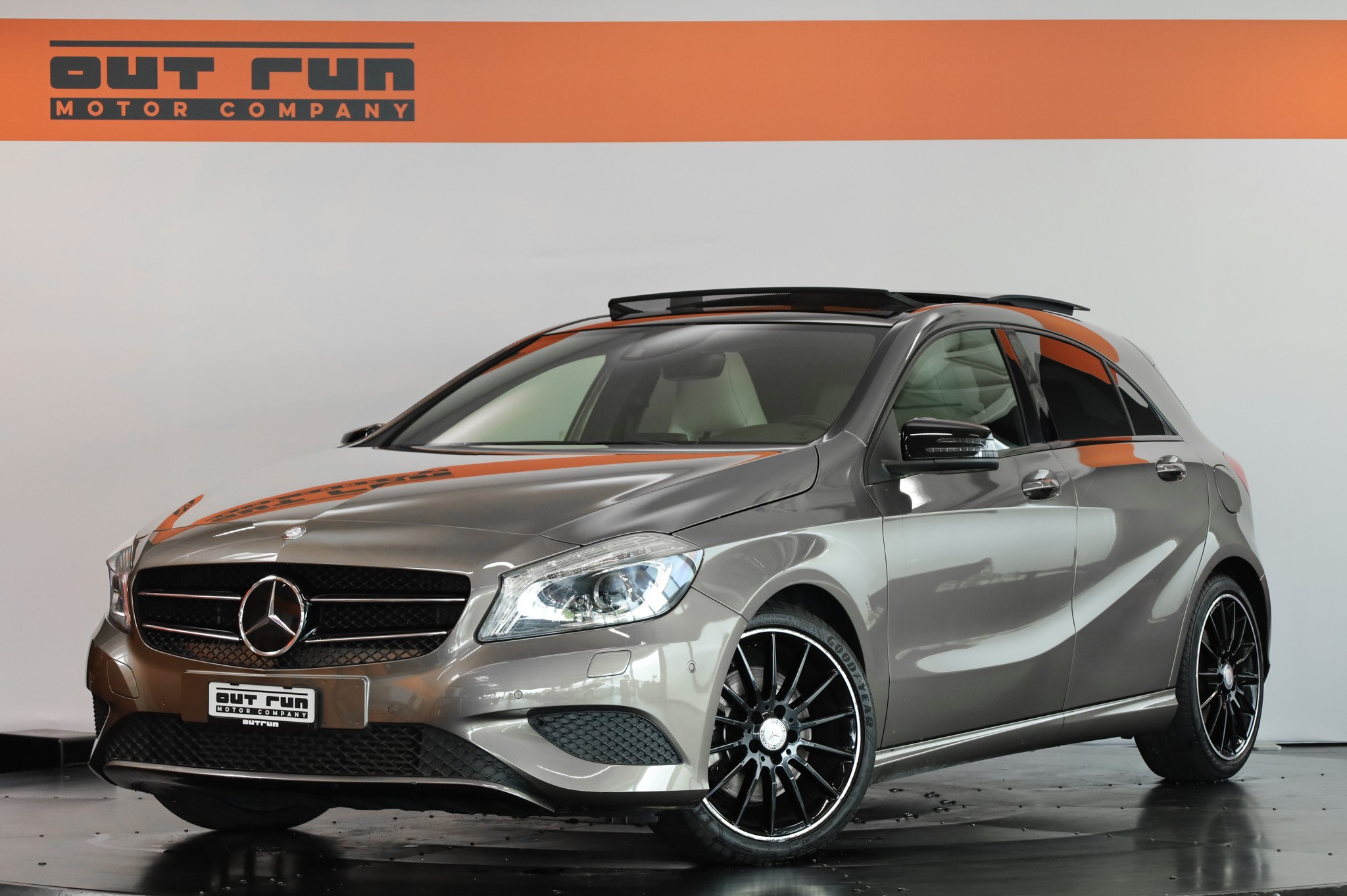 MERCEDES-BENZ A 250 Style 7G-DCT