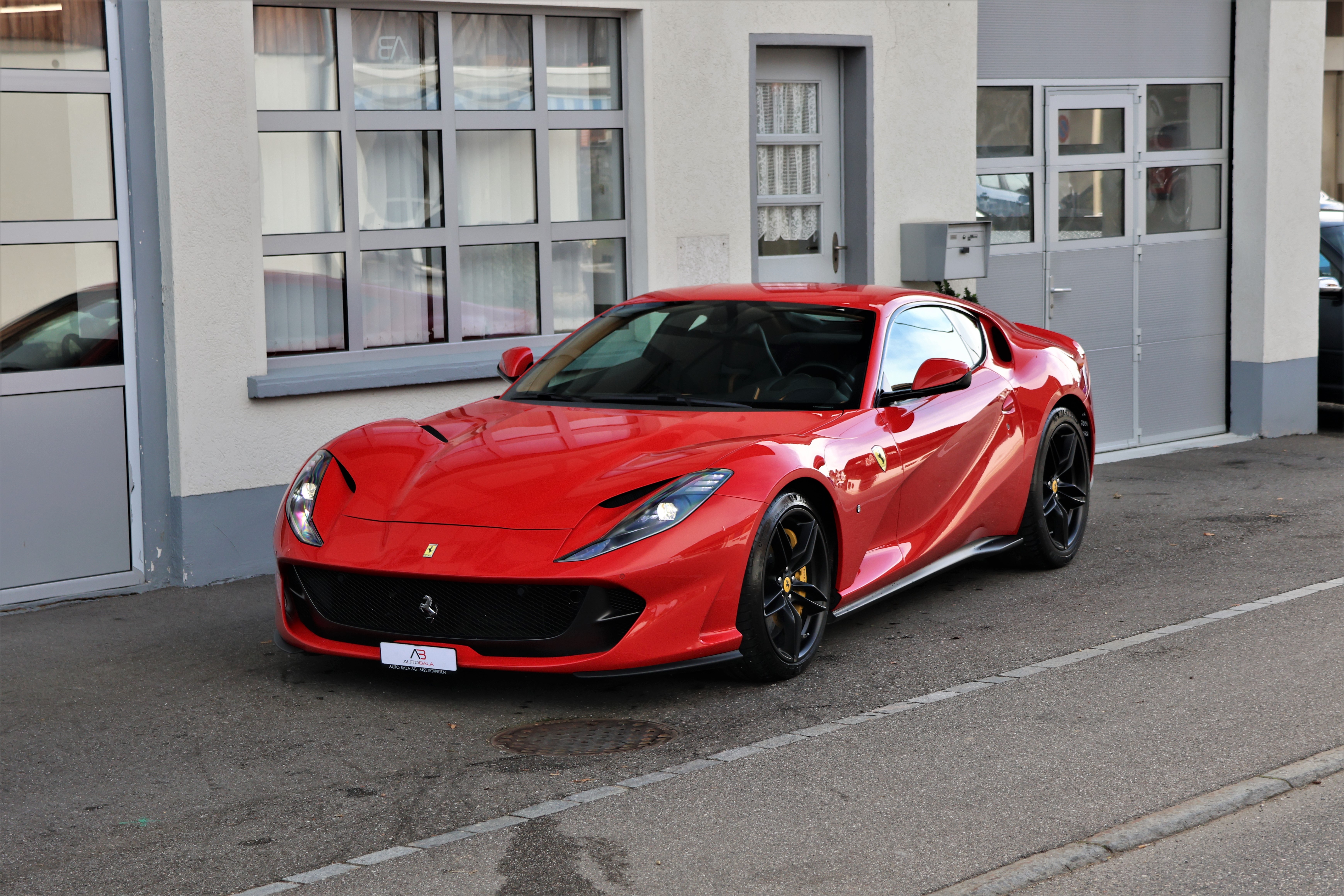 FERRARI 812 Superfast (CH)