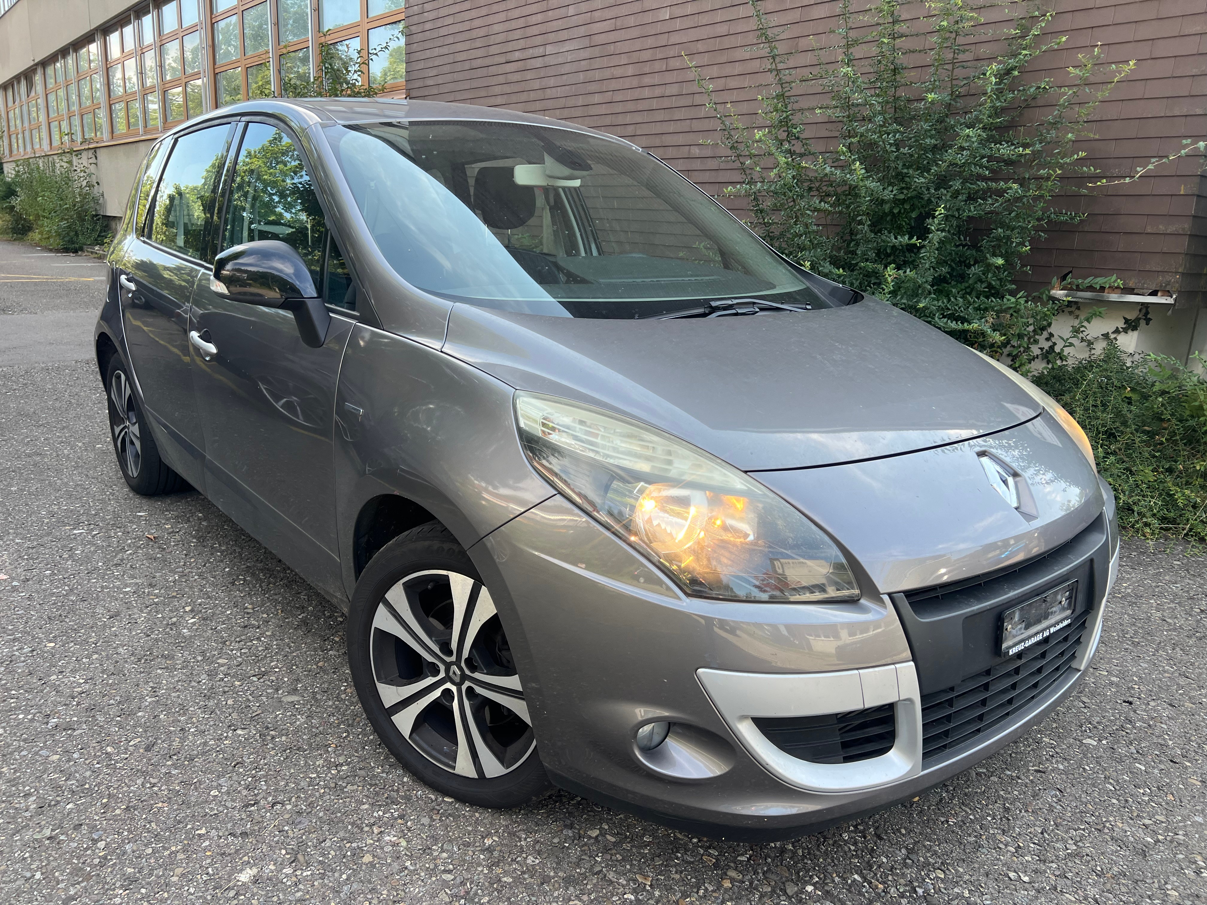 RENAULT Scénic 1.4 16V Turbo Bose