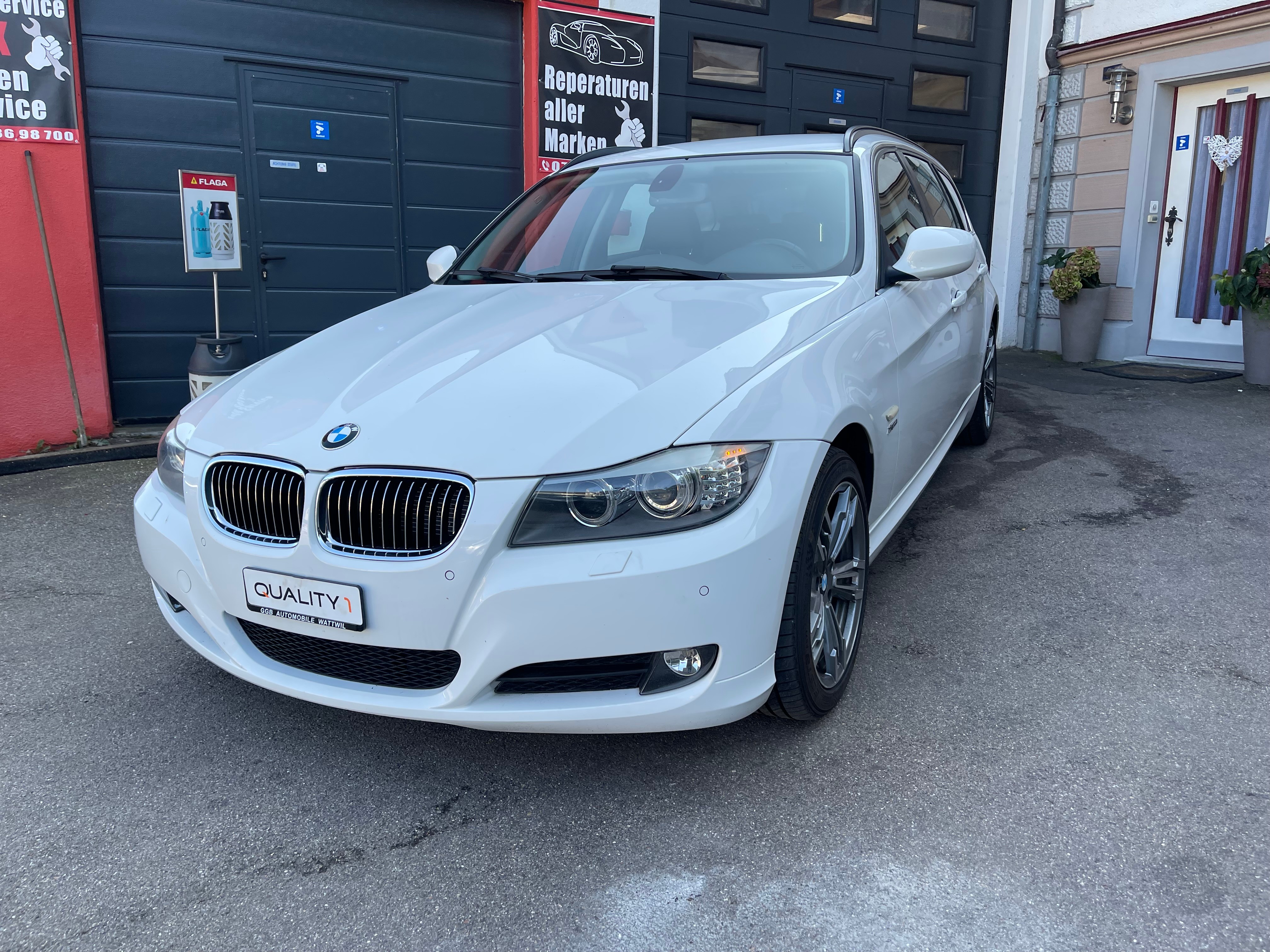 BMW 325i xDrive Touring Steptronic