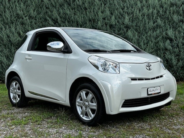 TOYOTA iQ 1.0 VVT-i Luna Navi Multidrive