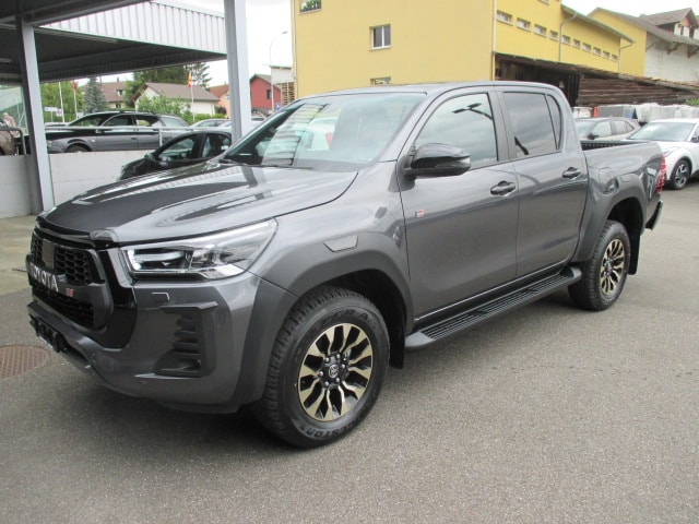 TOYOTA Hilux 2.8D-4D GR Double Cab 4x4 A