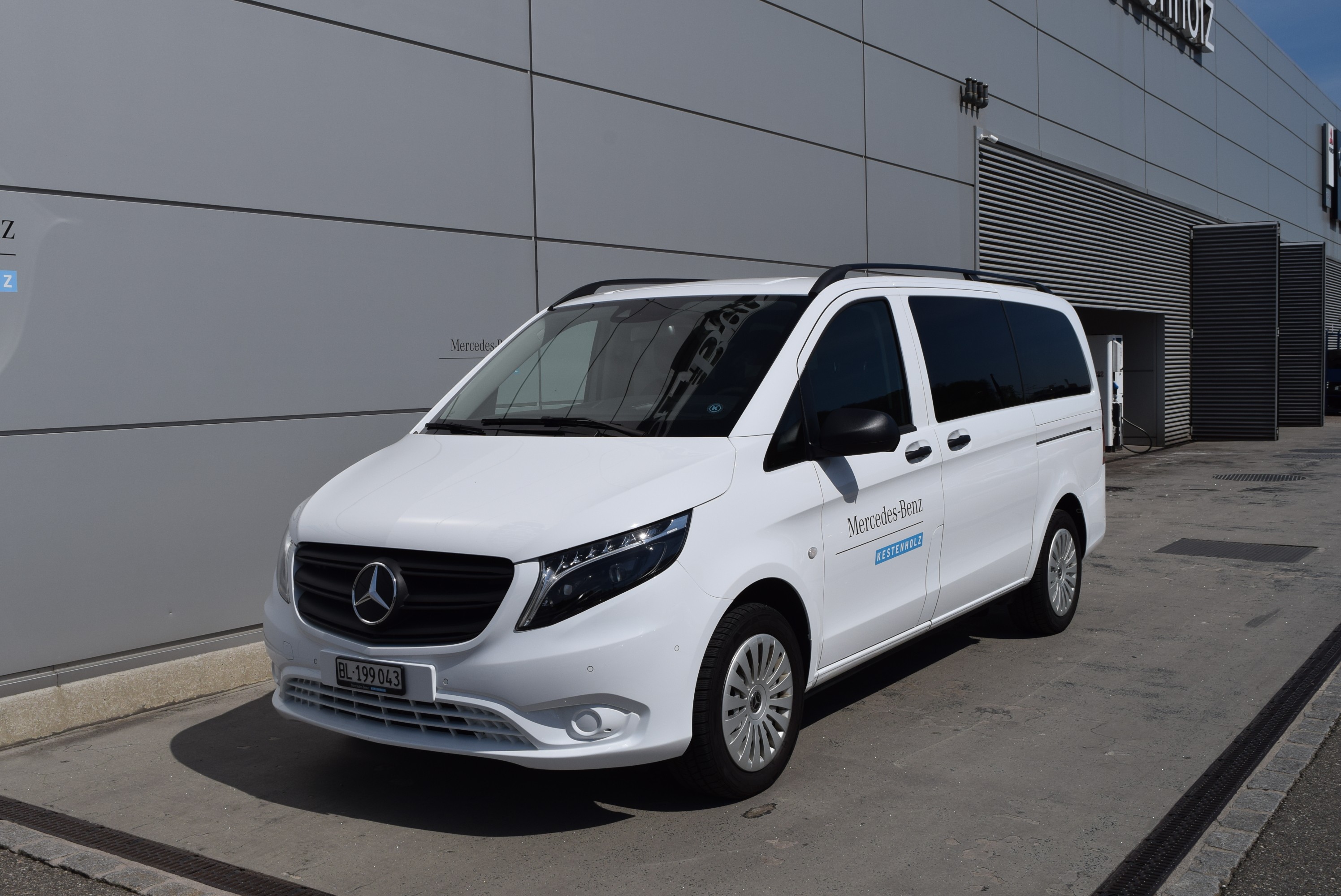 MERCEDES-BENZ Vito 116 CDI Lang Select Tourer 4Matic 9G-Tronic