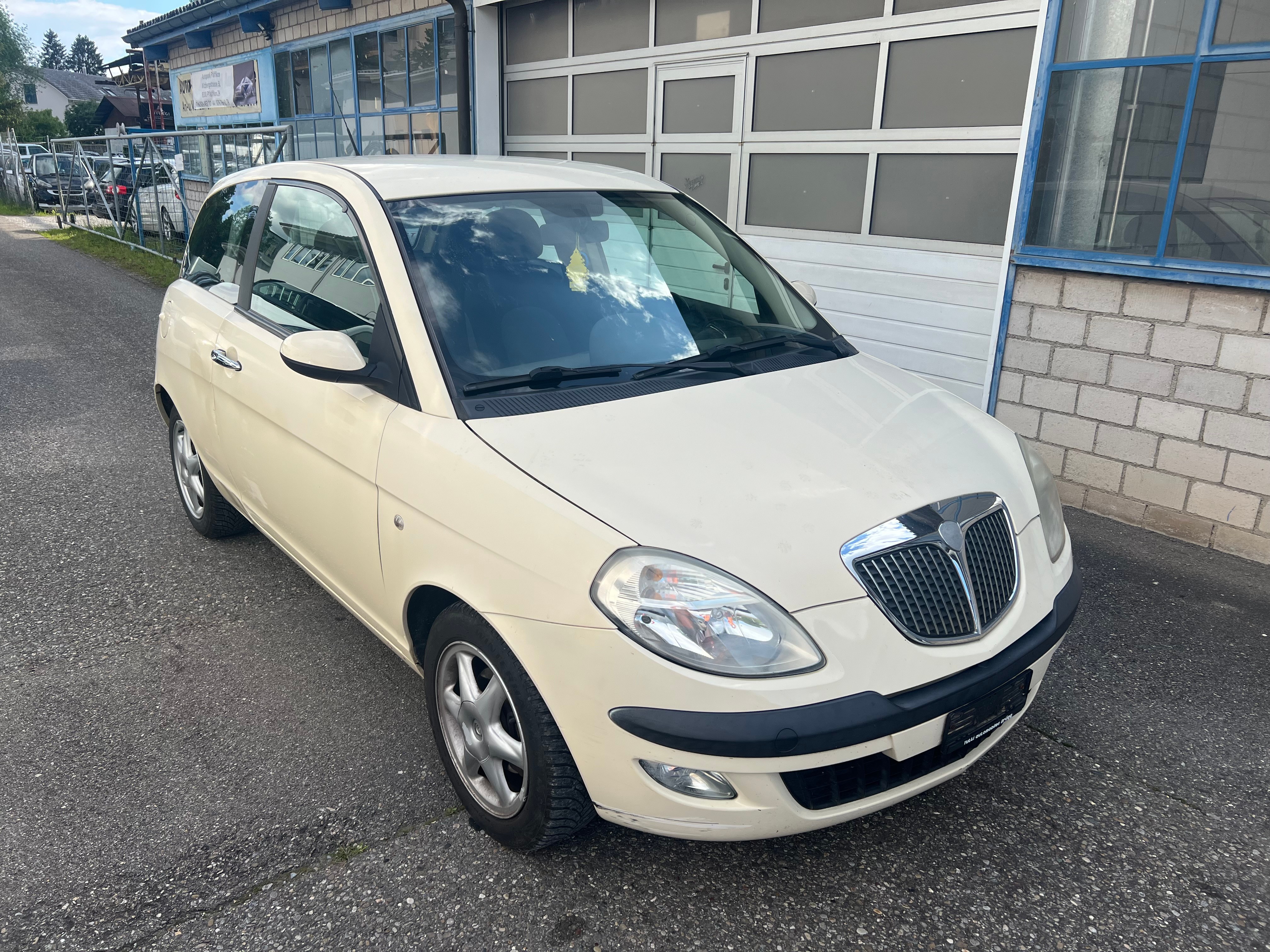 LANCIA Ypsilon 1.4 16V Glamour