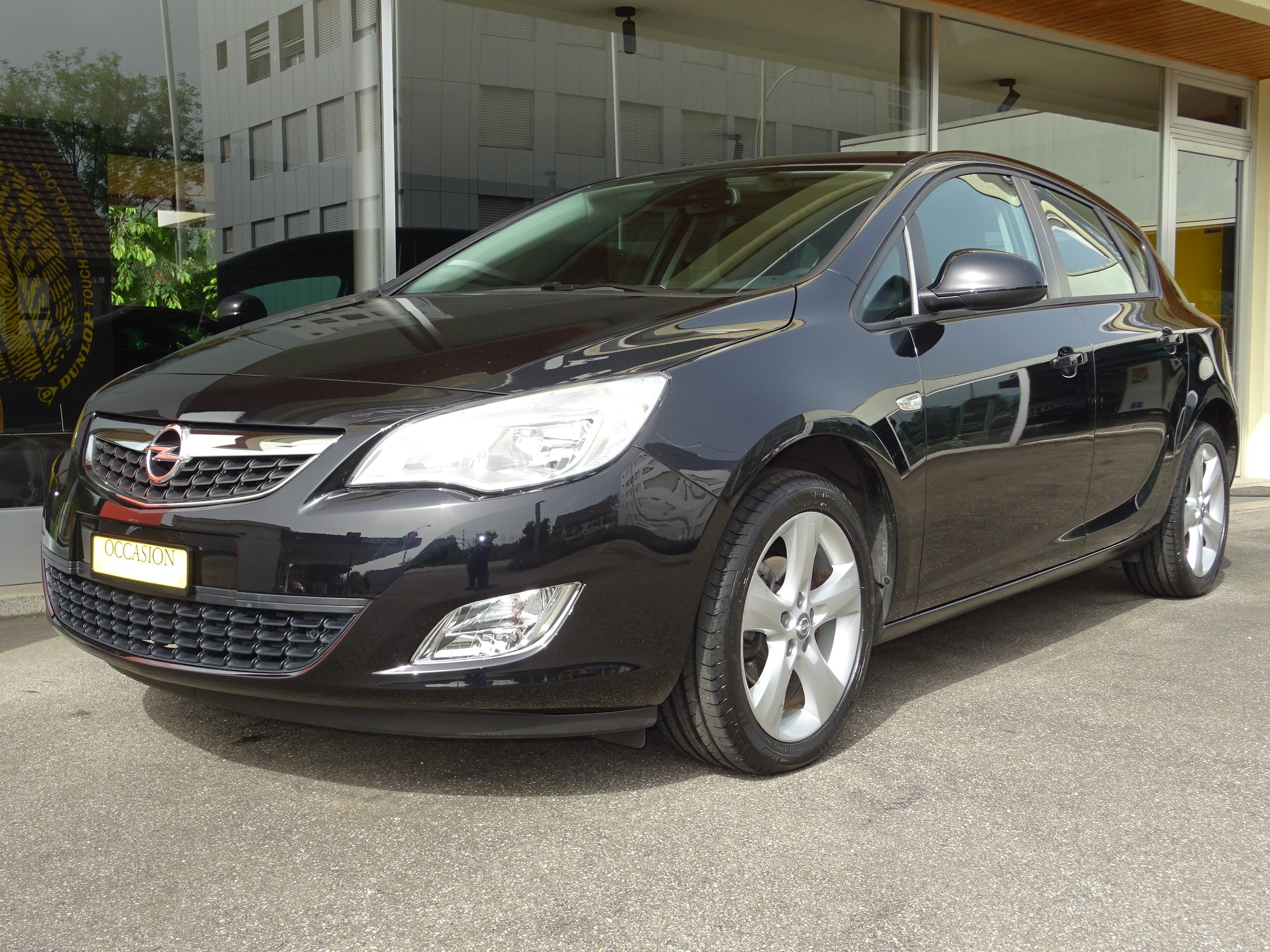 OPEL Astra 1.4i 16V Turbo Enjoy Automatic