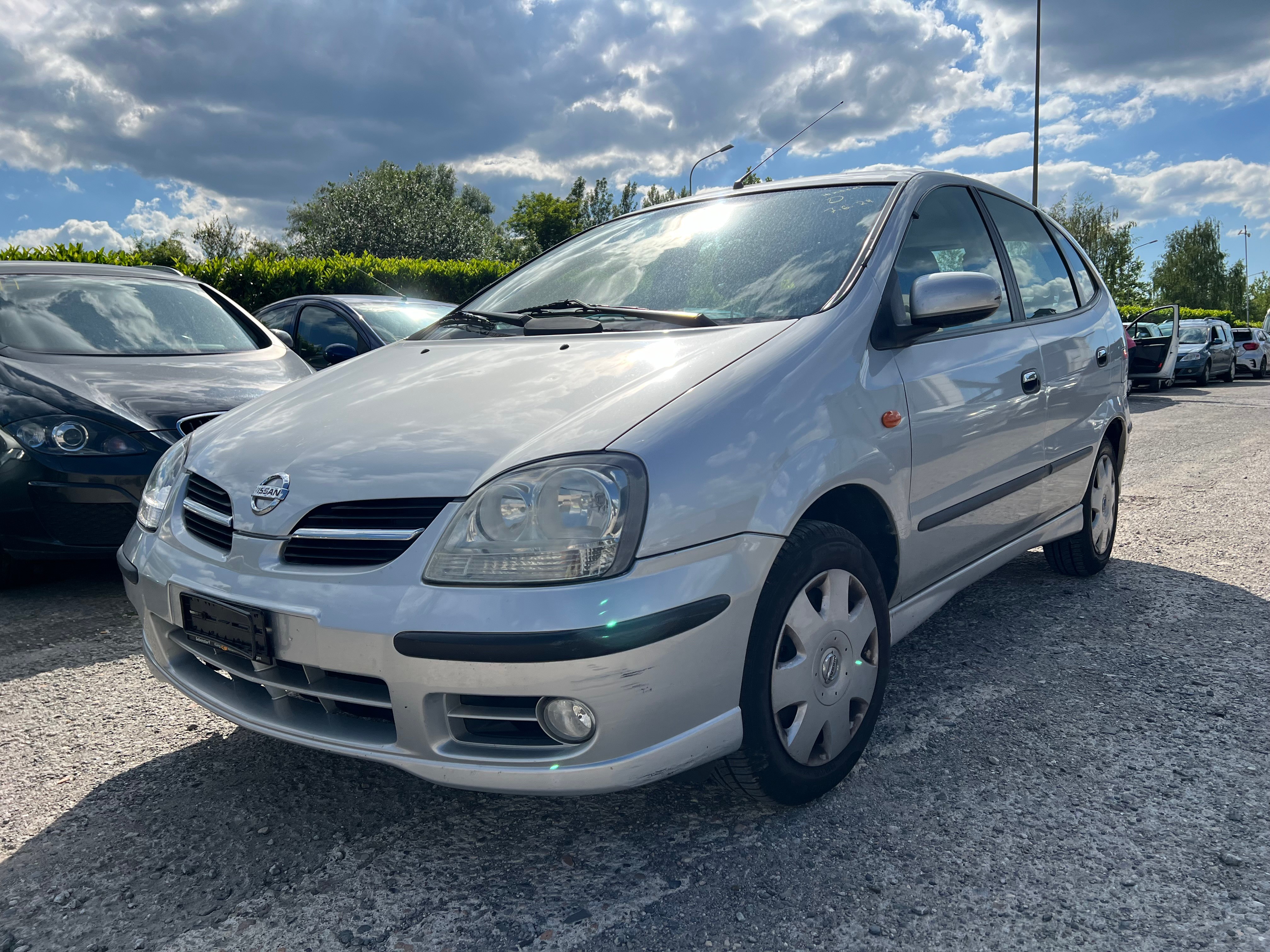 NISSAN Almera Tino 1.8 16V visia