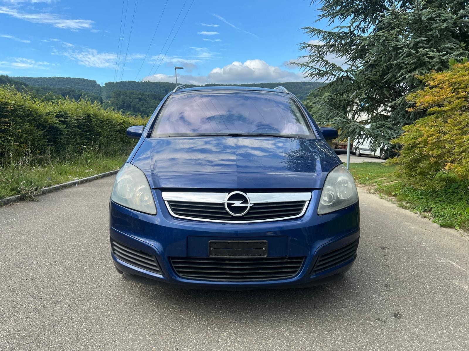 OPEL Zafira 2.2i 16V Cosmo