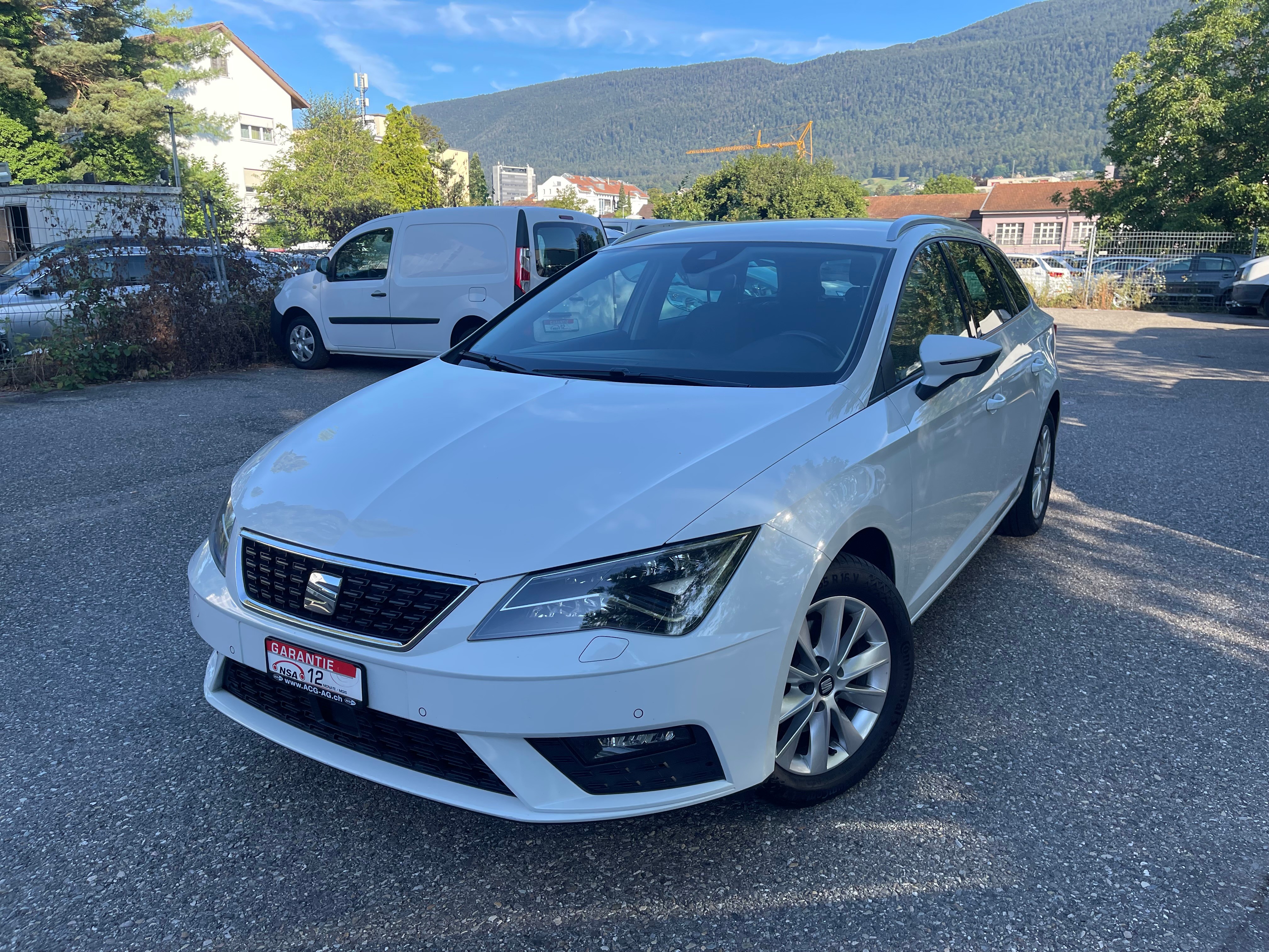 SEAT Leon ST 2.0 TDI CR Style DSG ** Gr. Navi * Xenon * Klima-auto * PDC v&h * Tempomat * Frisch Ab MFK