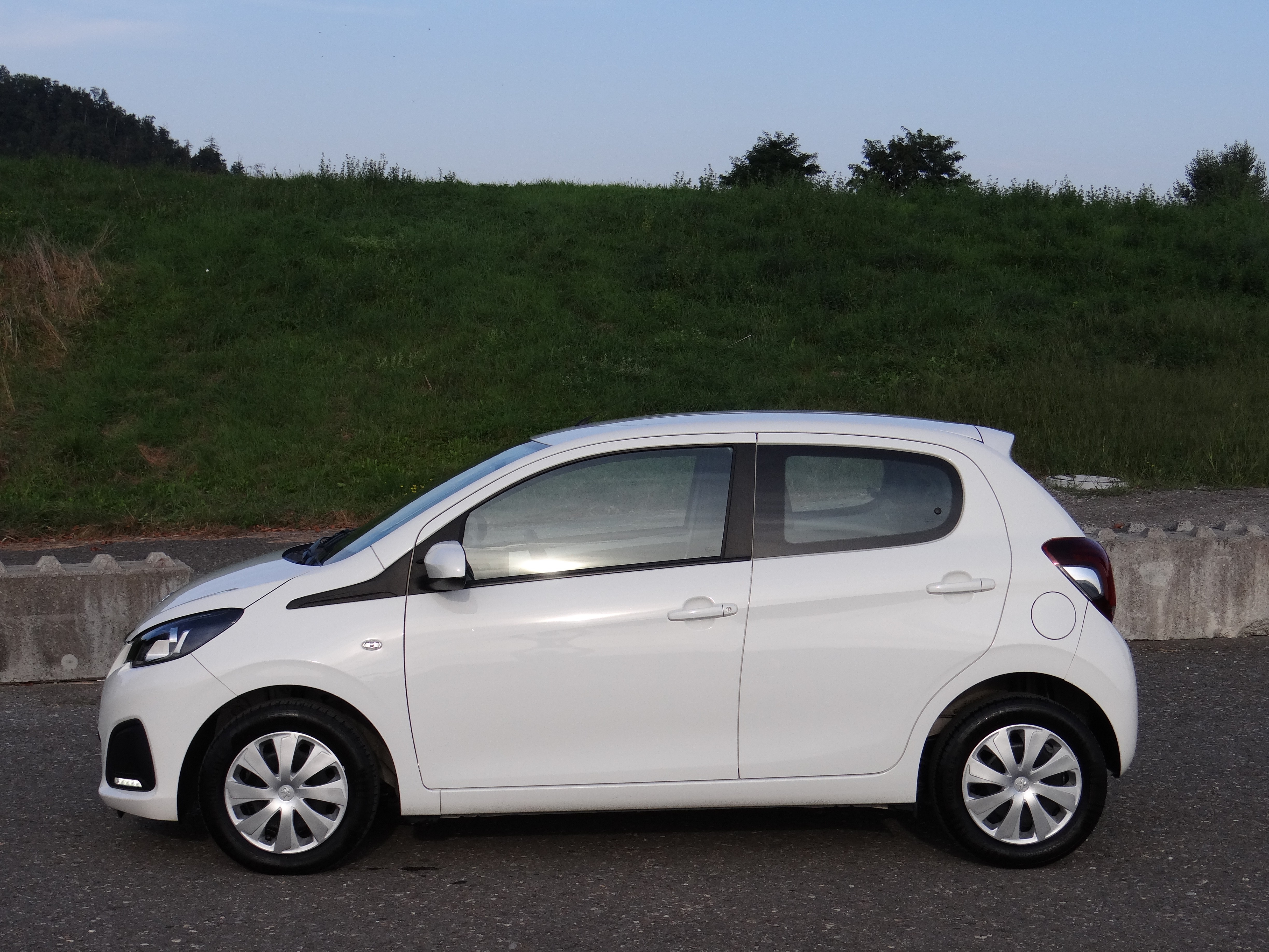 PEUGEOT 108 1.0 VTi Active Top ETG