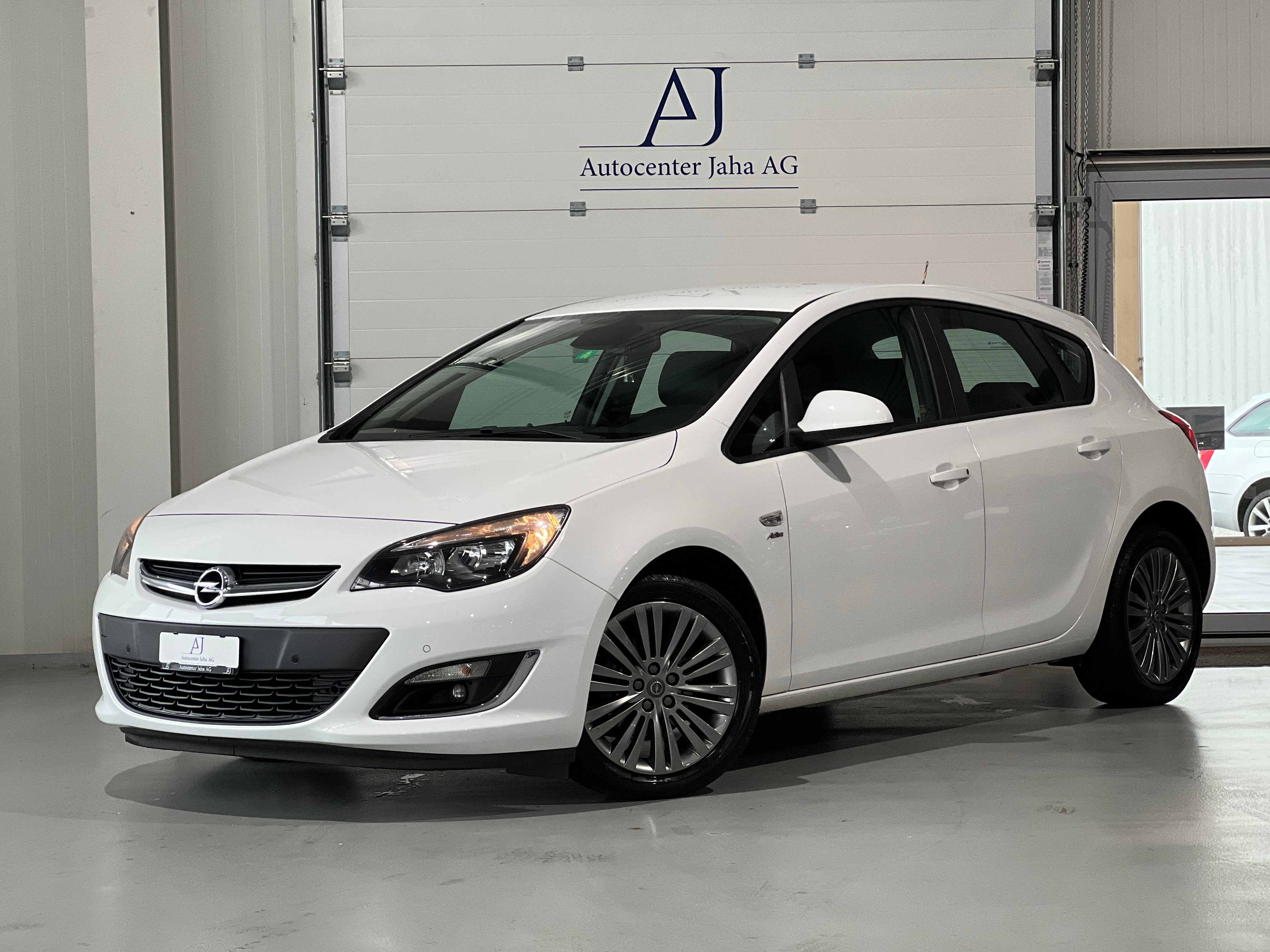 OPEL Astra 1.4i 16V Turbo Active Edition Automatic