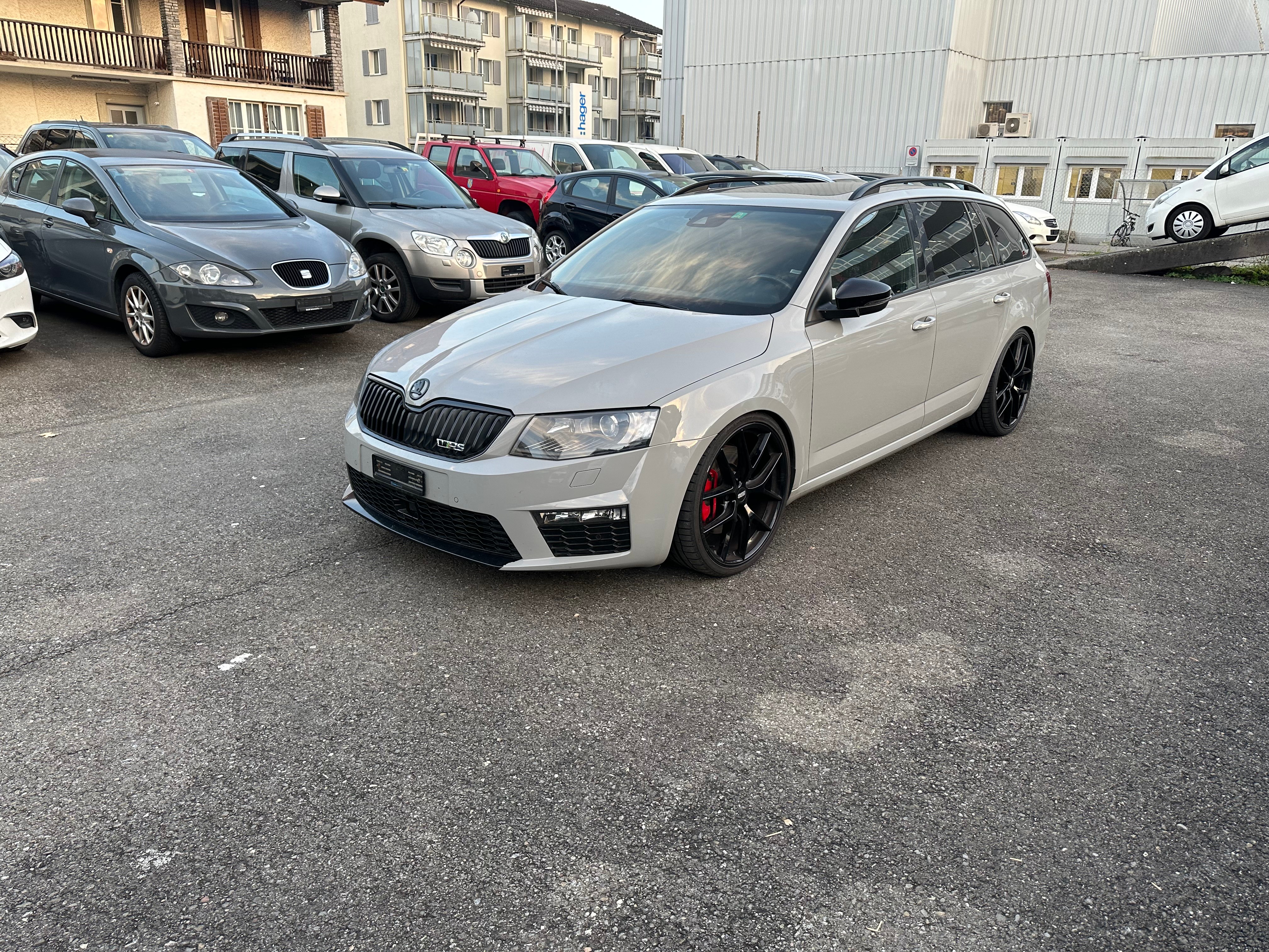 SKODA Octavia Combi 2.0 TSI RS 230 DSG