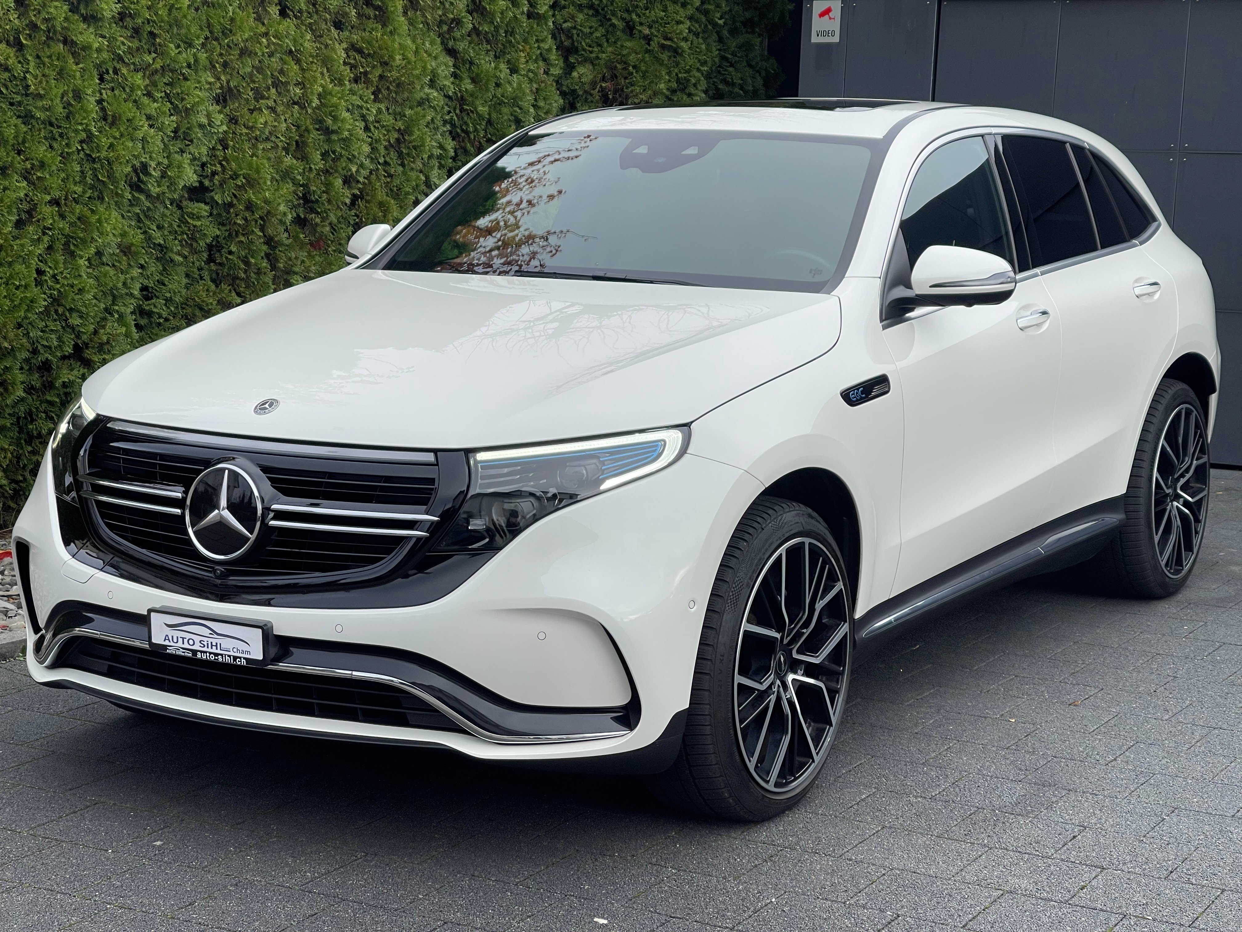 MERCEDES-BENZ EQC 400 AMG Line 4Matic